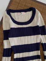 Load image into Gallery viewer, Cozy Winter Top-Bust 28 to 32