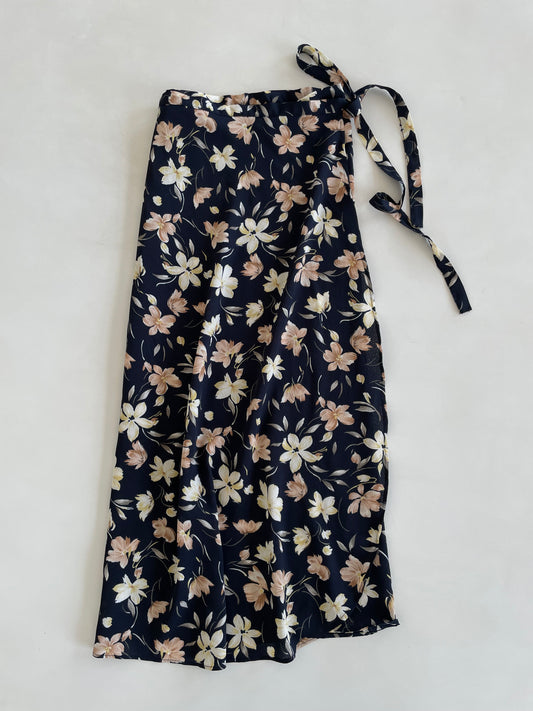Gardenia Nuit Wraparound Skirt-Waist 30 to 32