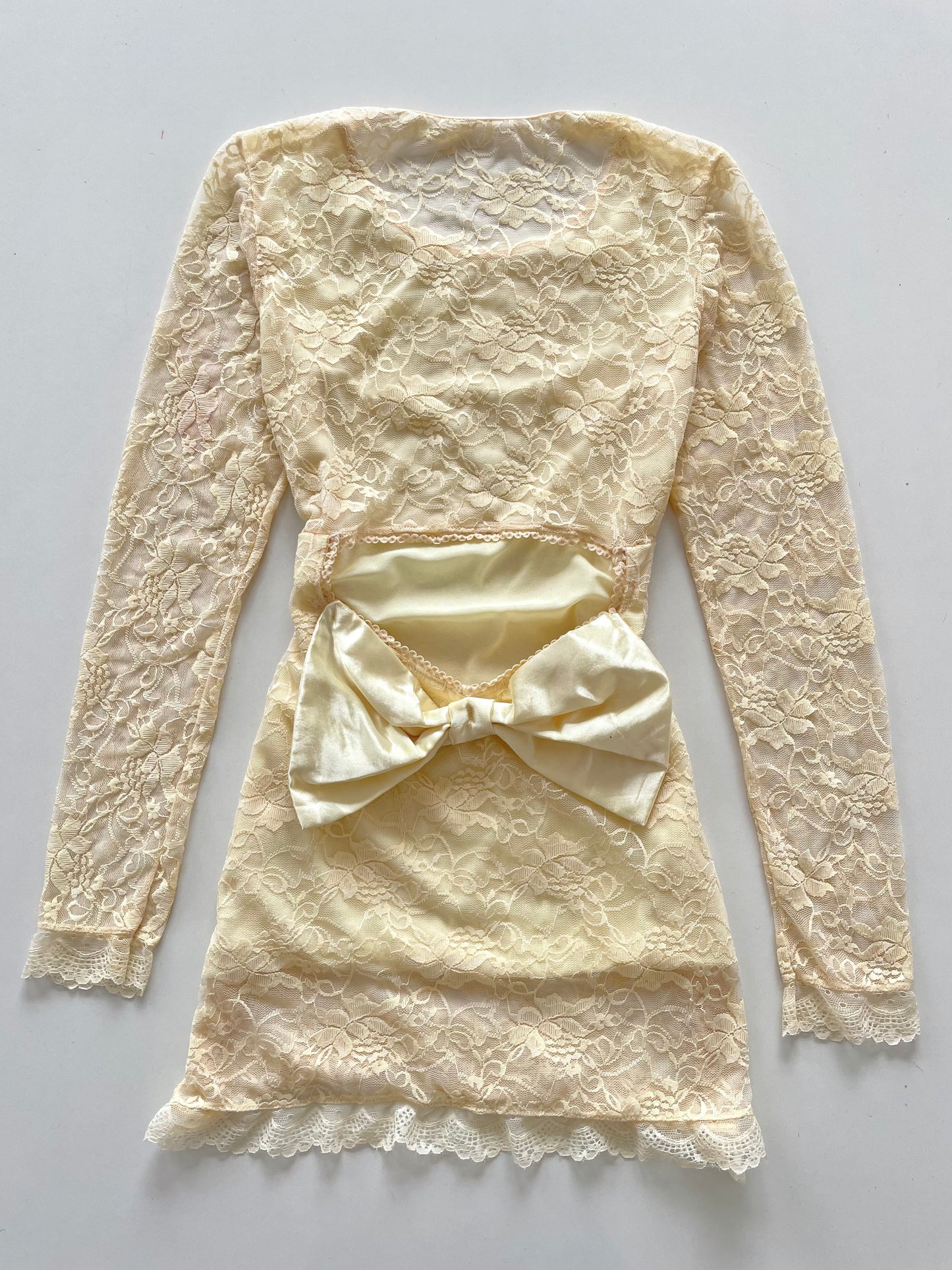 Lace Vintage Dress-Bust 32 to 34