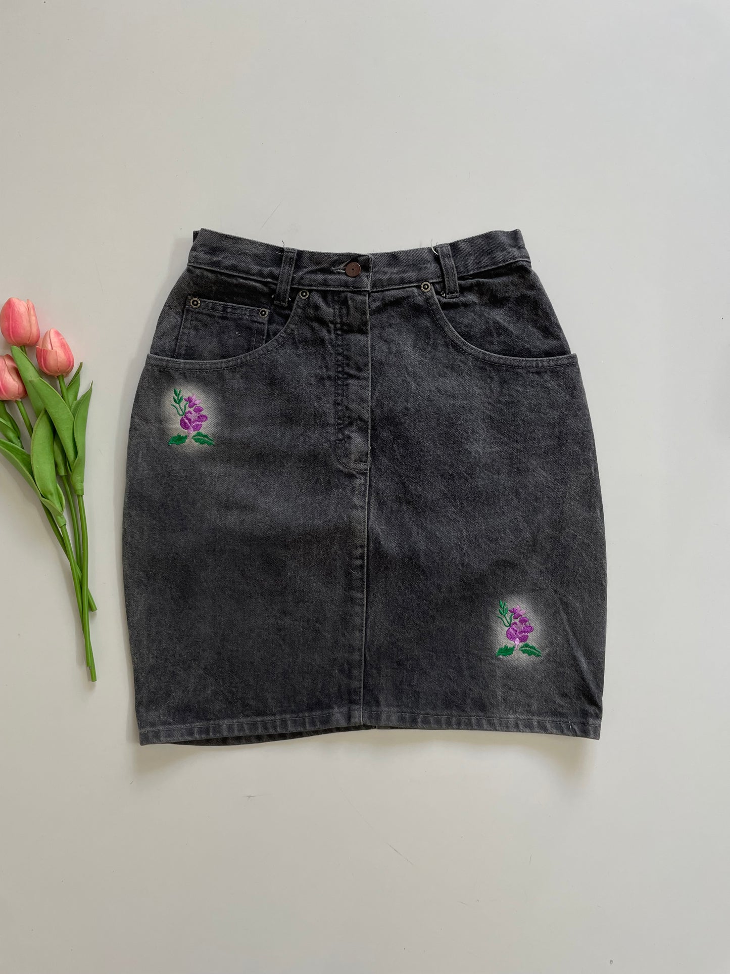 POP84 EMBROIDERED DENIM SKIRT - WAIST 26