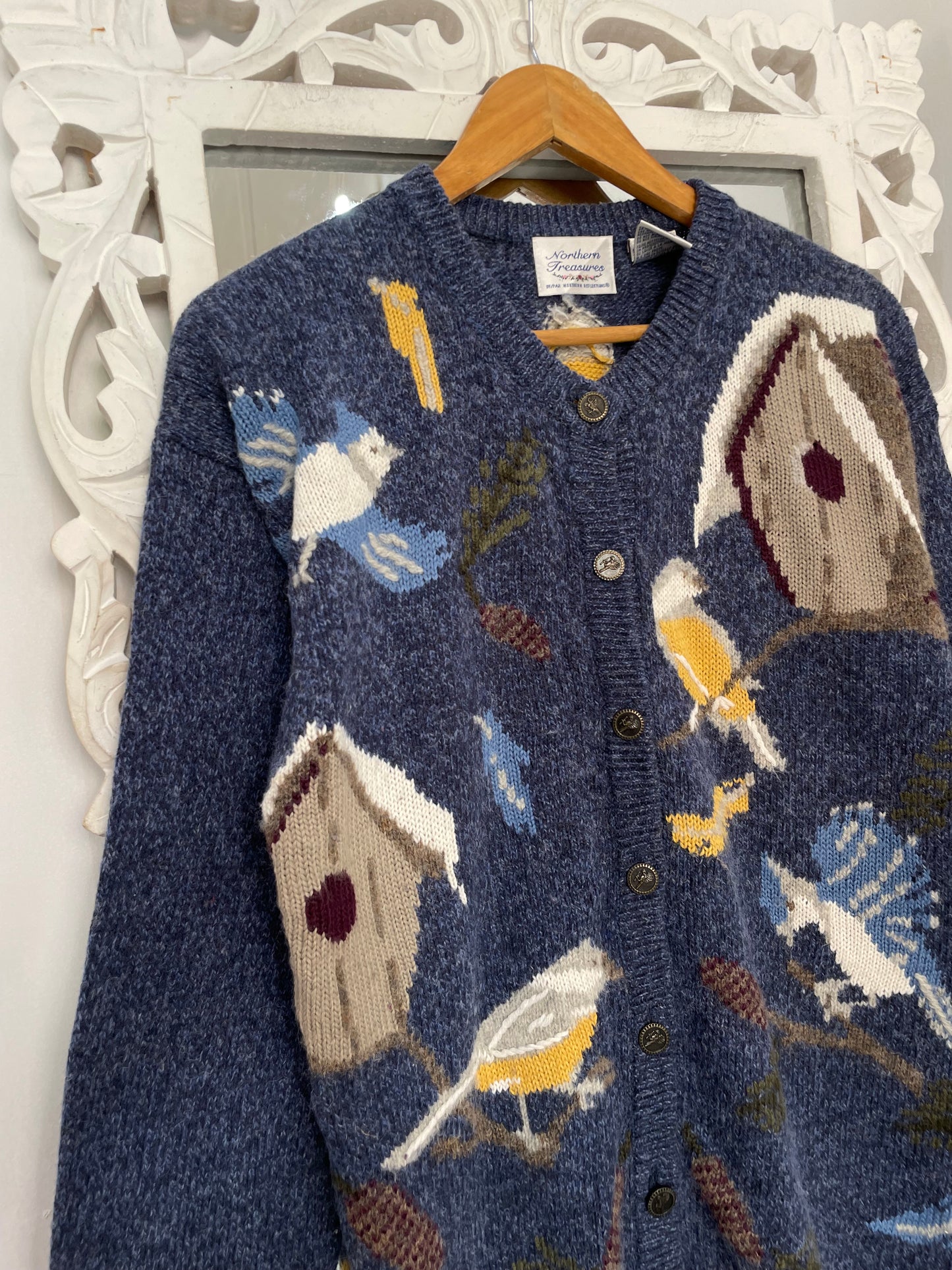 Northern Treasures Embroidered Vintage Sweater-Bust 44