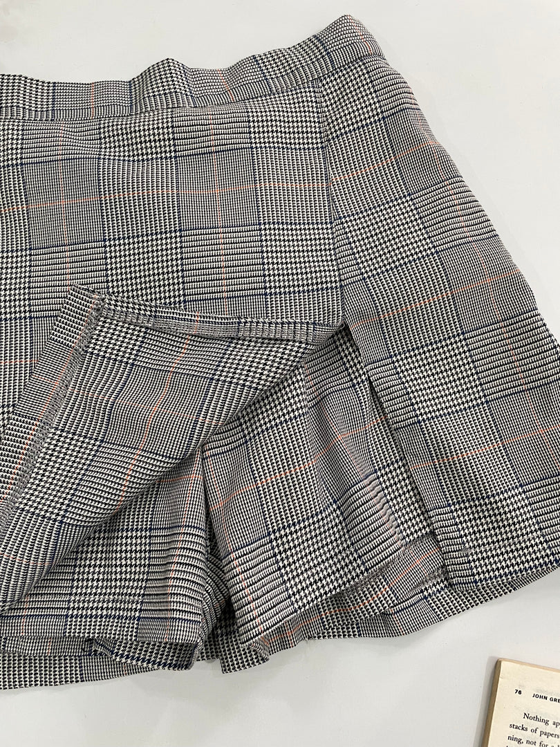 New Tagged Skort-Waist 24 to 26