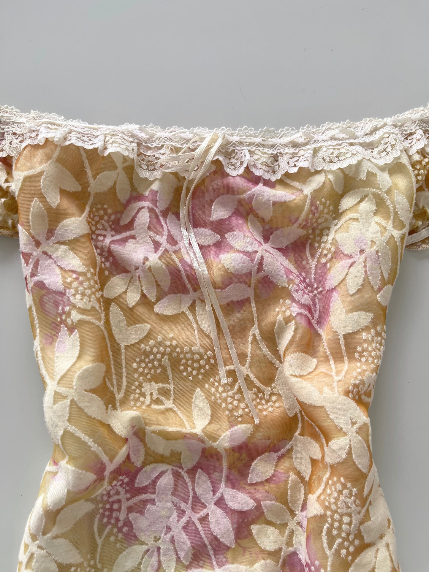 Vintage Lace Top-Bust 34 to 36