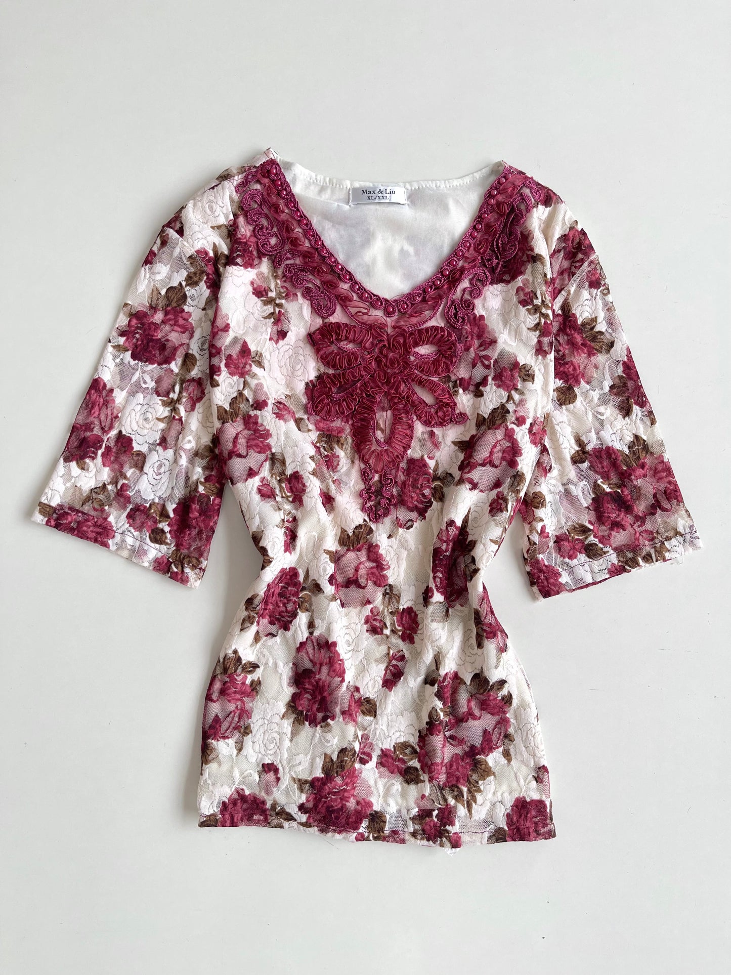 Max & Liu Vintage Lace Top-Bust 42 to 44