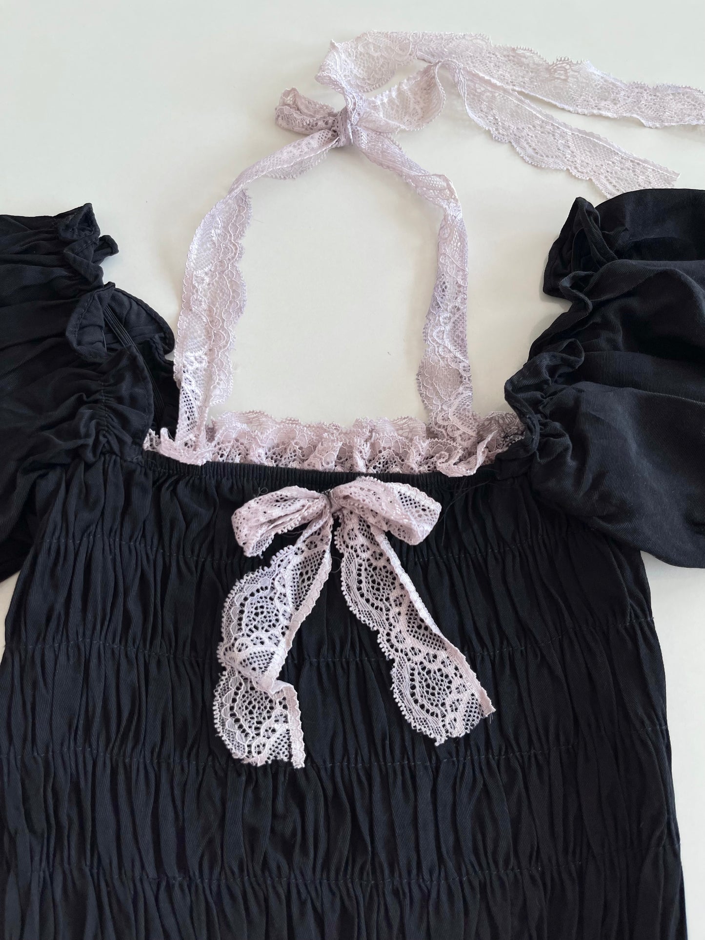 Lacy Vintage Top-Bust 26 to 28