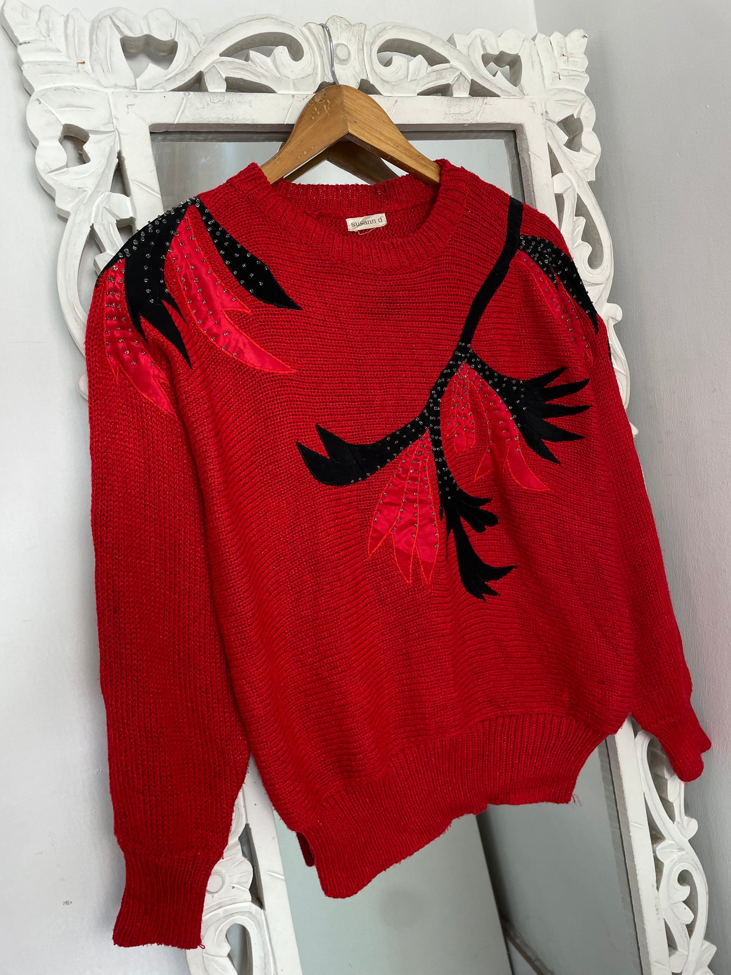 Embroidered Vintage Sweater-Bust 42