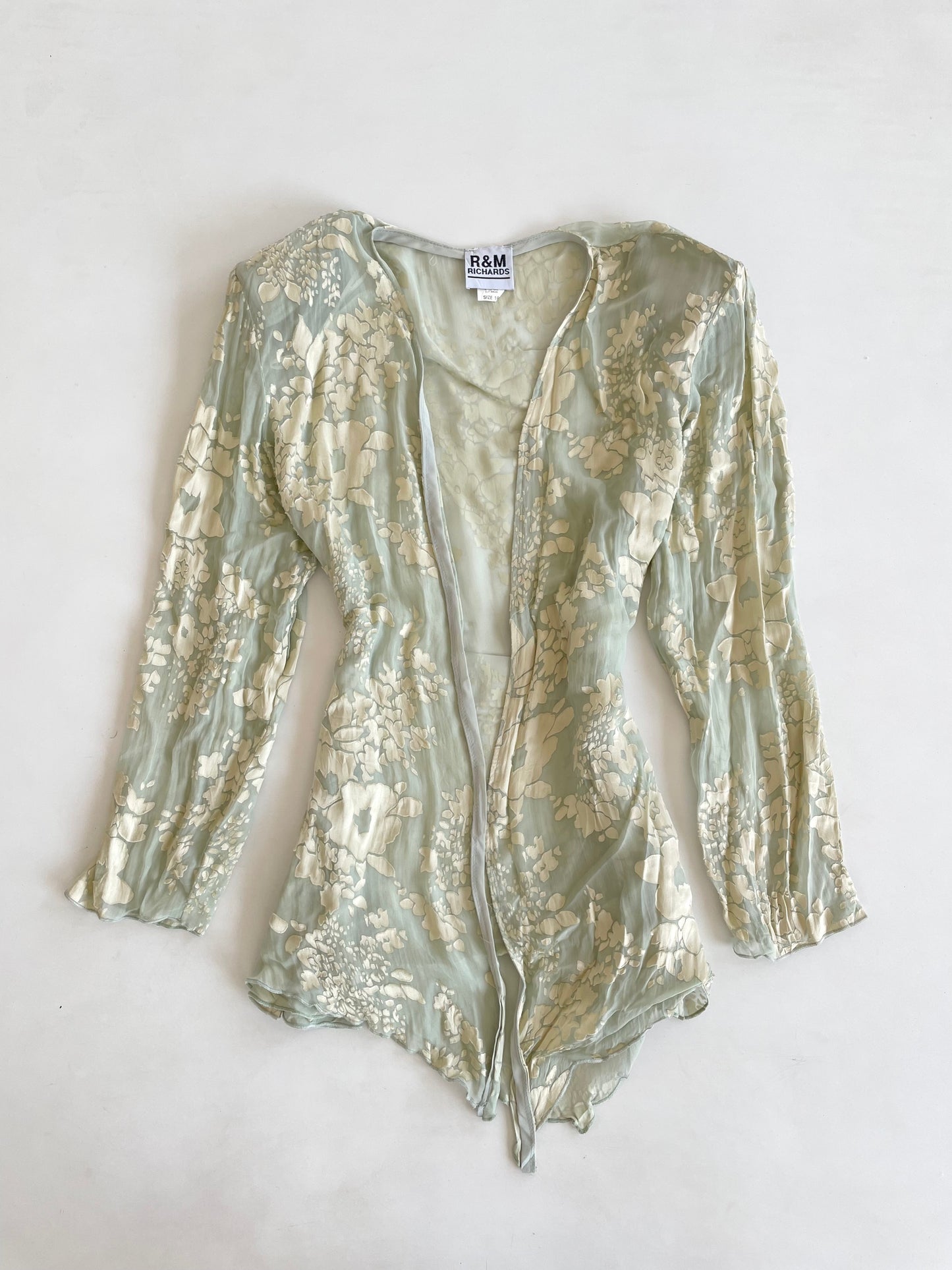 100% Silk R&M Richards Shrug-Bust 44