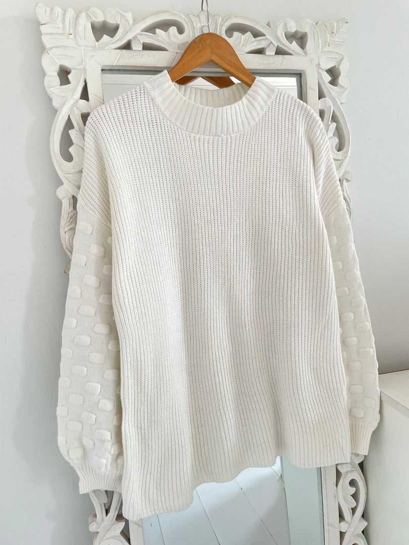 Chunky Soft Sweater-Chest 42