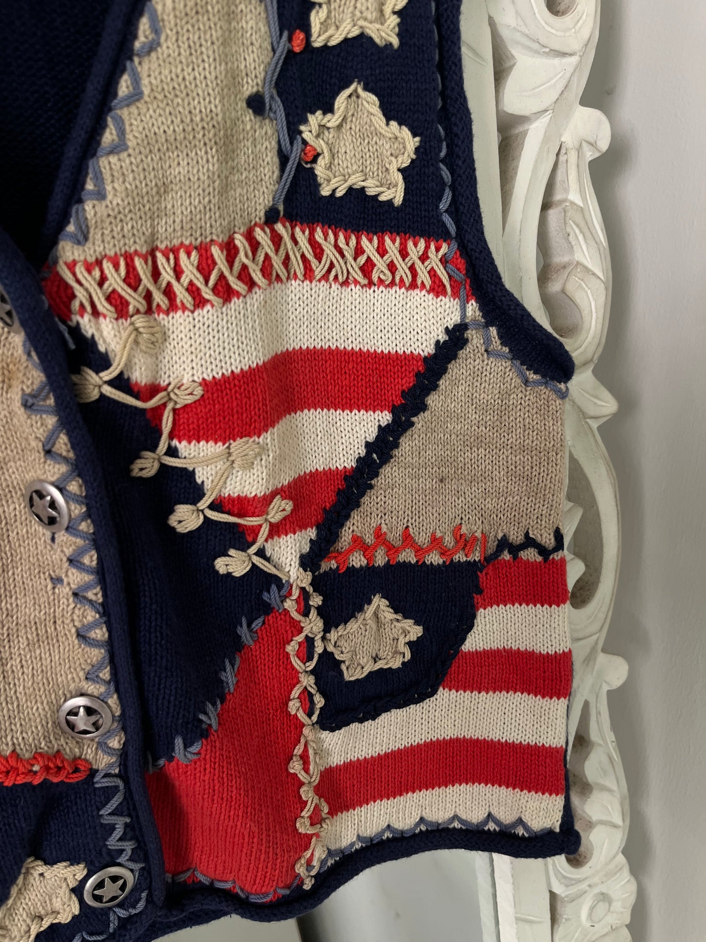 Vintage Embroidered Sweater Vest-Bust 36