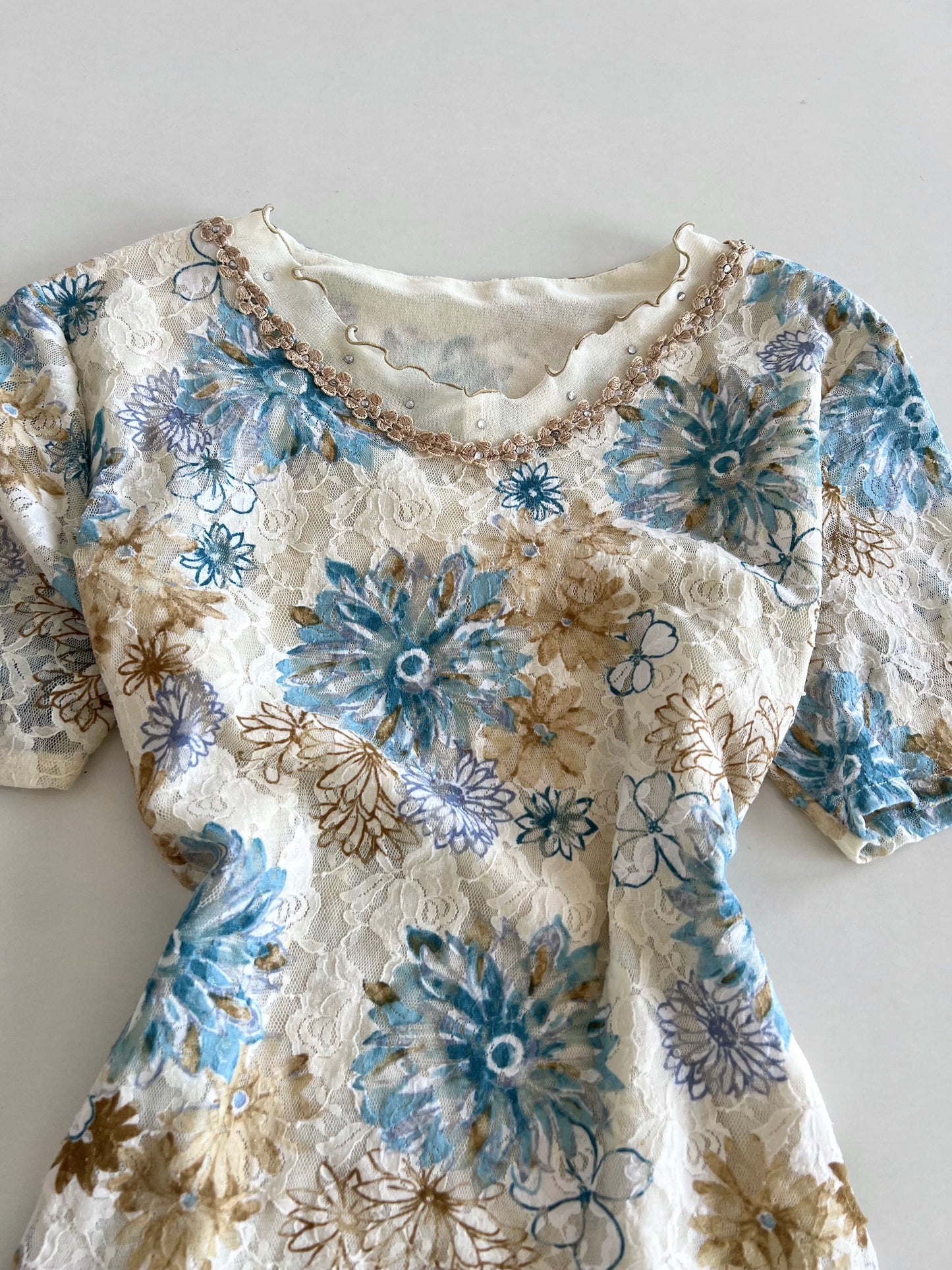 Vintage Lace Top-Bust 38 to 40