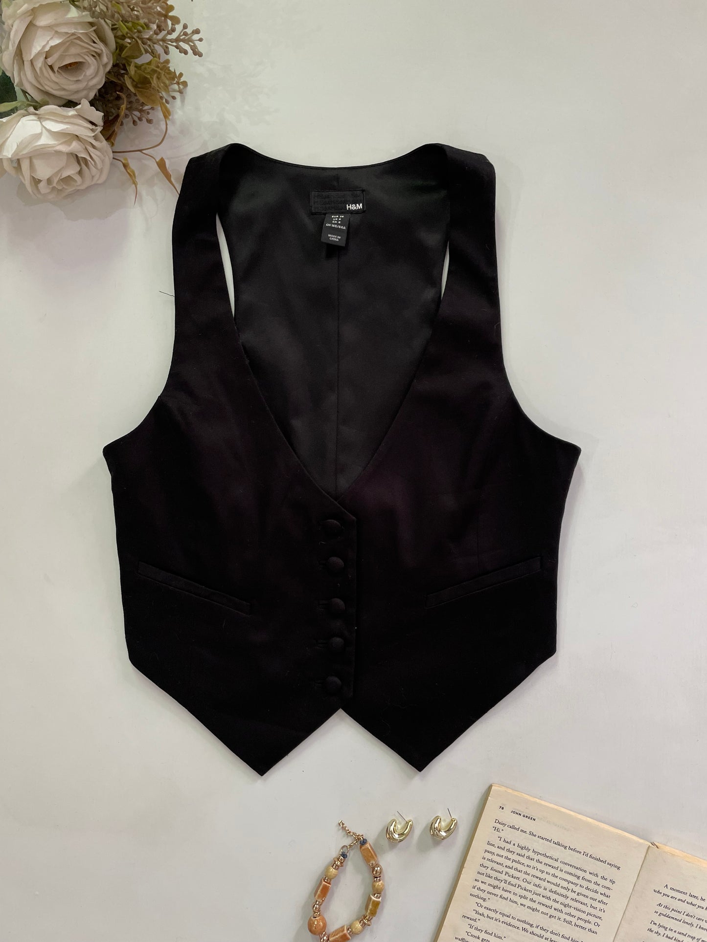 H&M Black Waistcoat-Bust 32