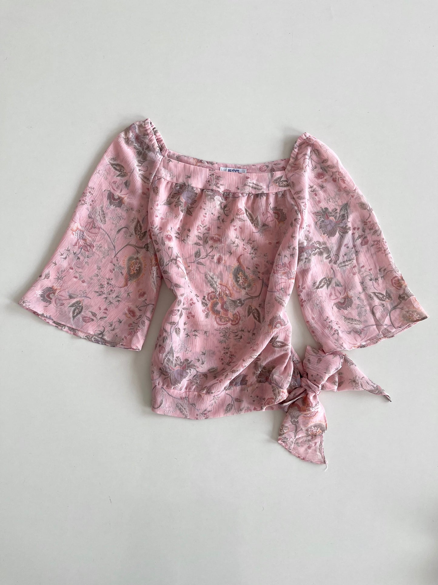 Betty’s Floral Sheer Vintage Top-Bust 36