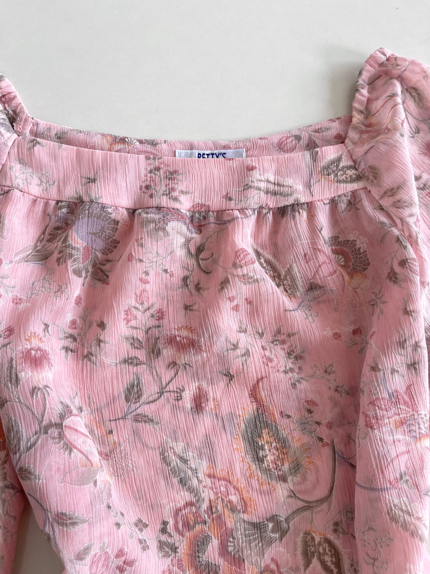 Betty’s Floral Sheer Vintage Top-Bust 36