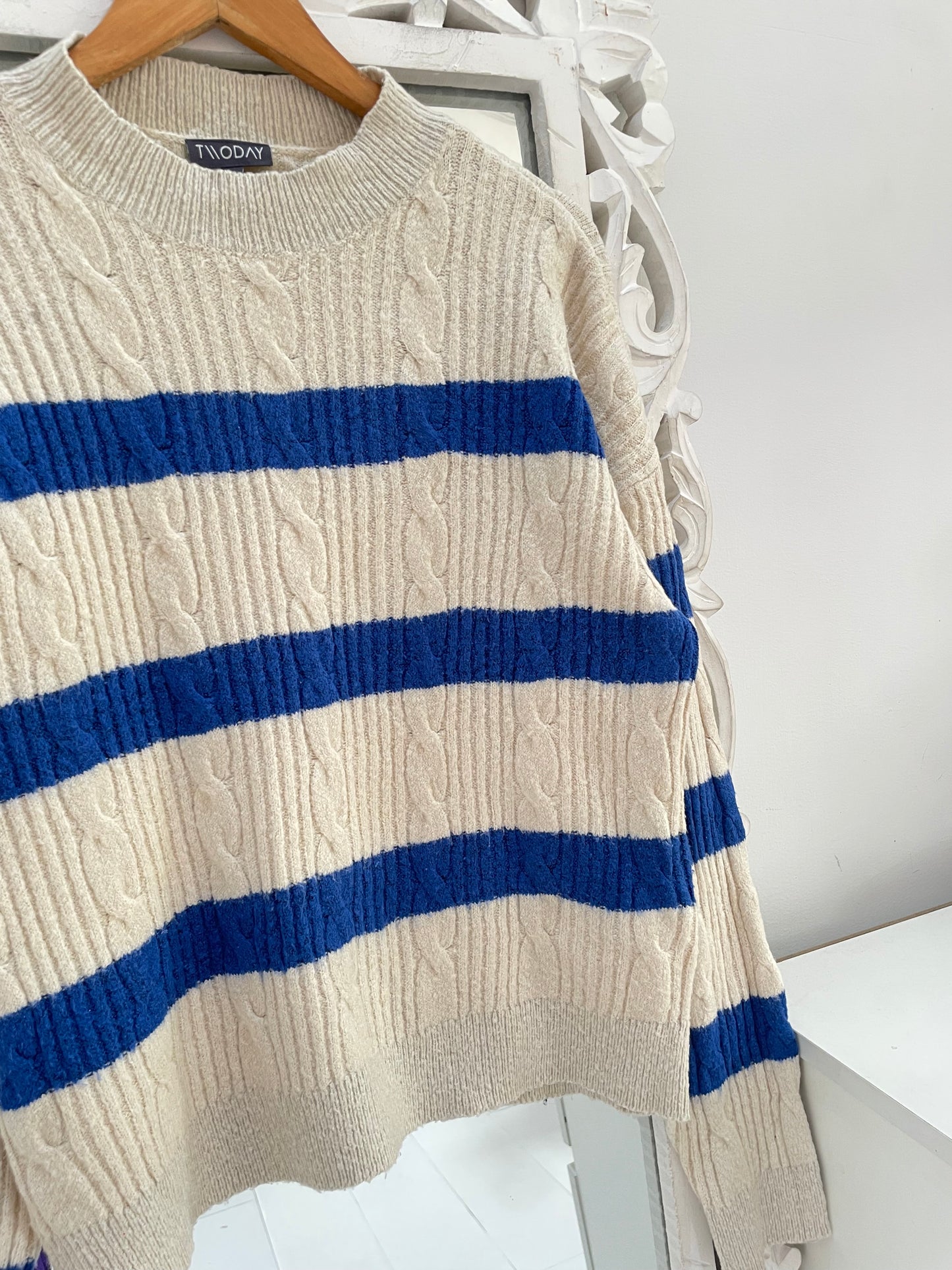 Chunky Pinterest Sweater-Bust 42