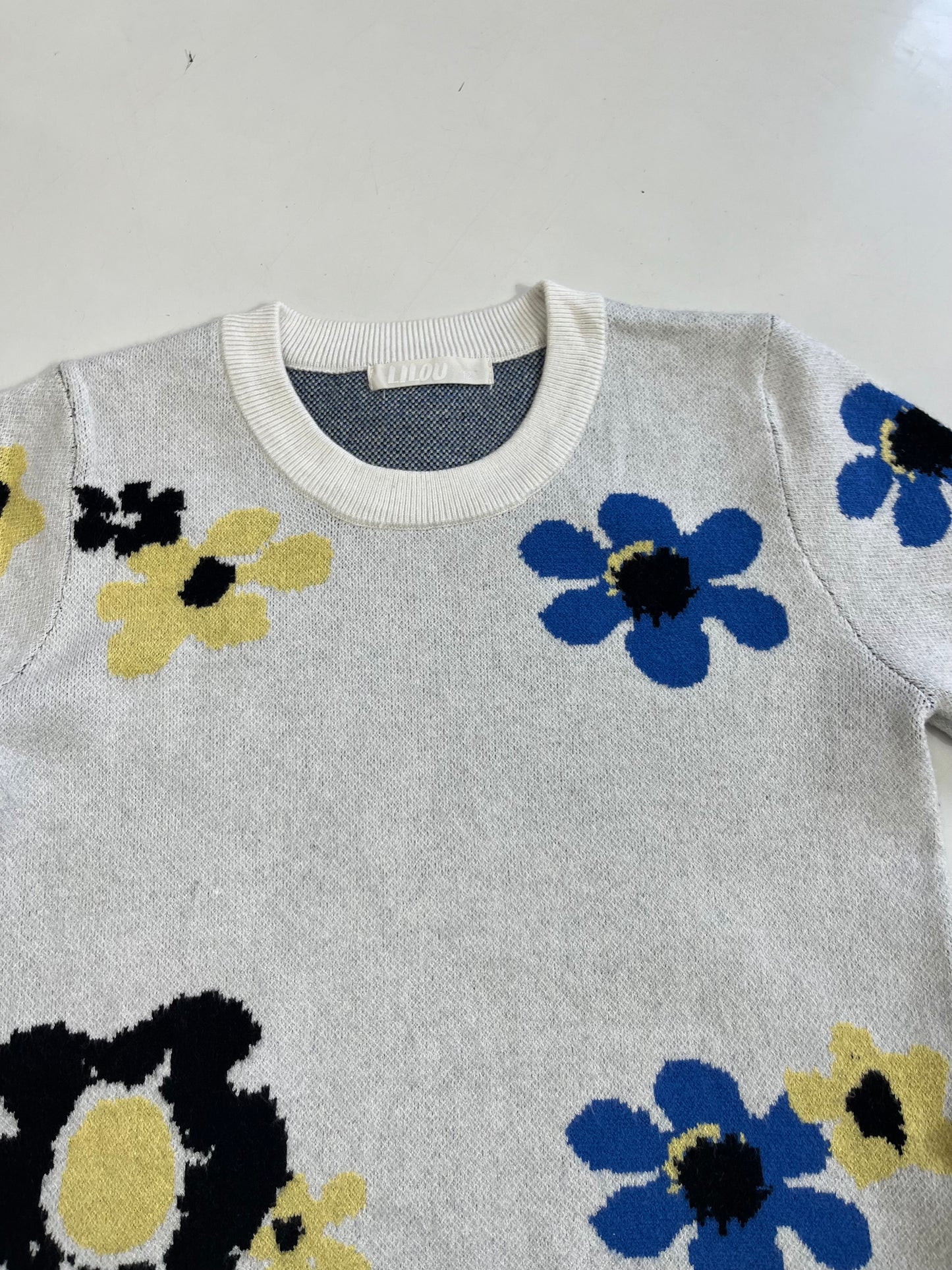 Lilou Soft Floral Sweater - Bust 30 to 32