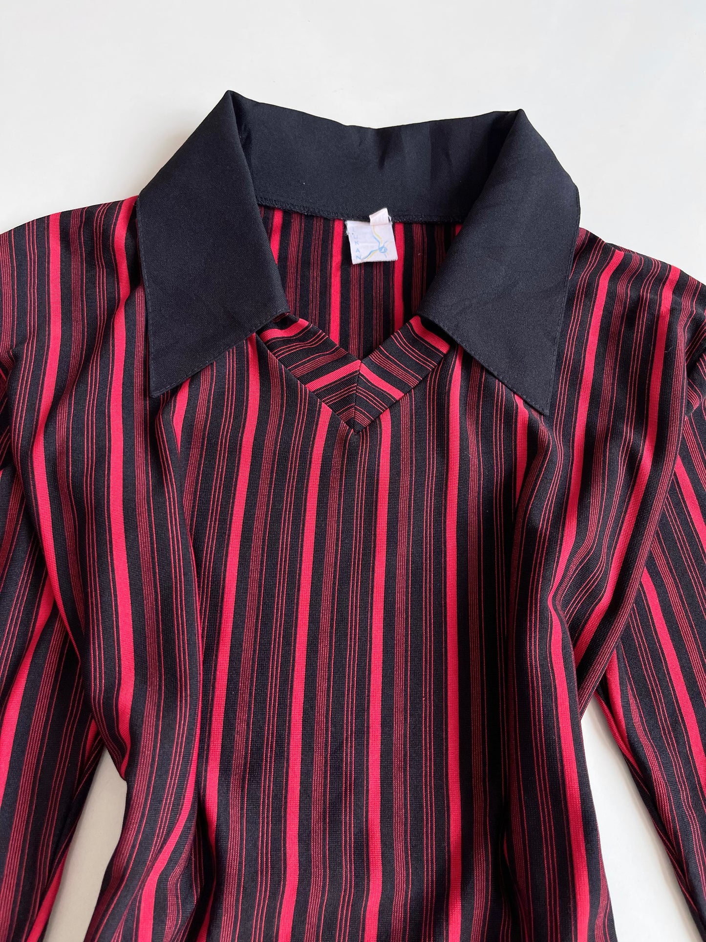 Striped Vintage Top-Bust 40 to 42
