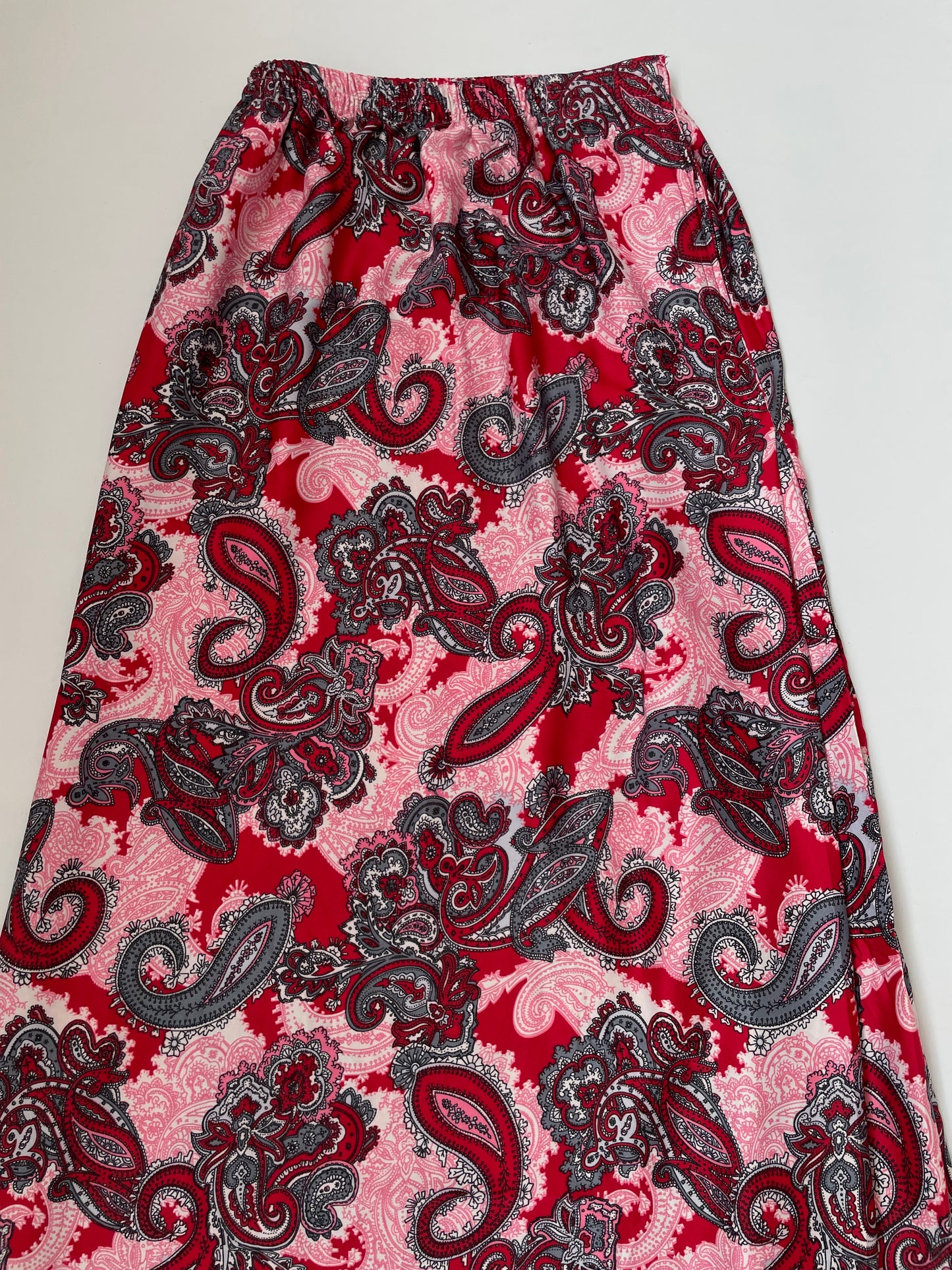 Vintage Long Skirt-Waist 26 to 32