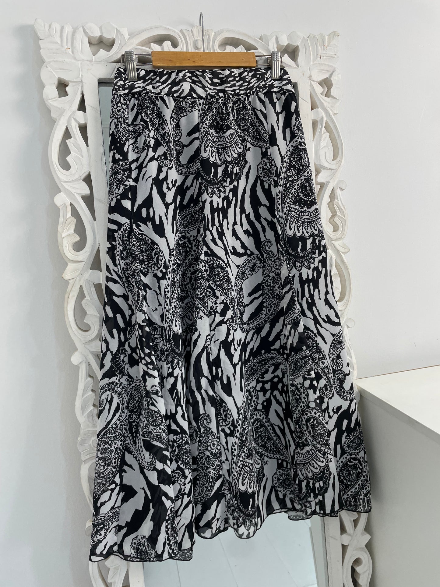 Skirt-Waist 32 to 34