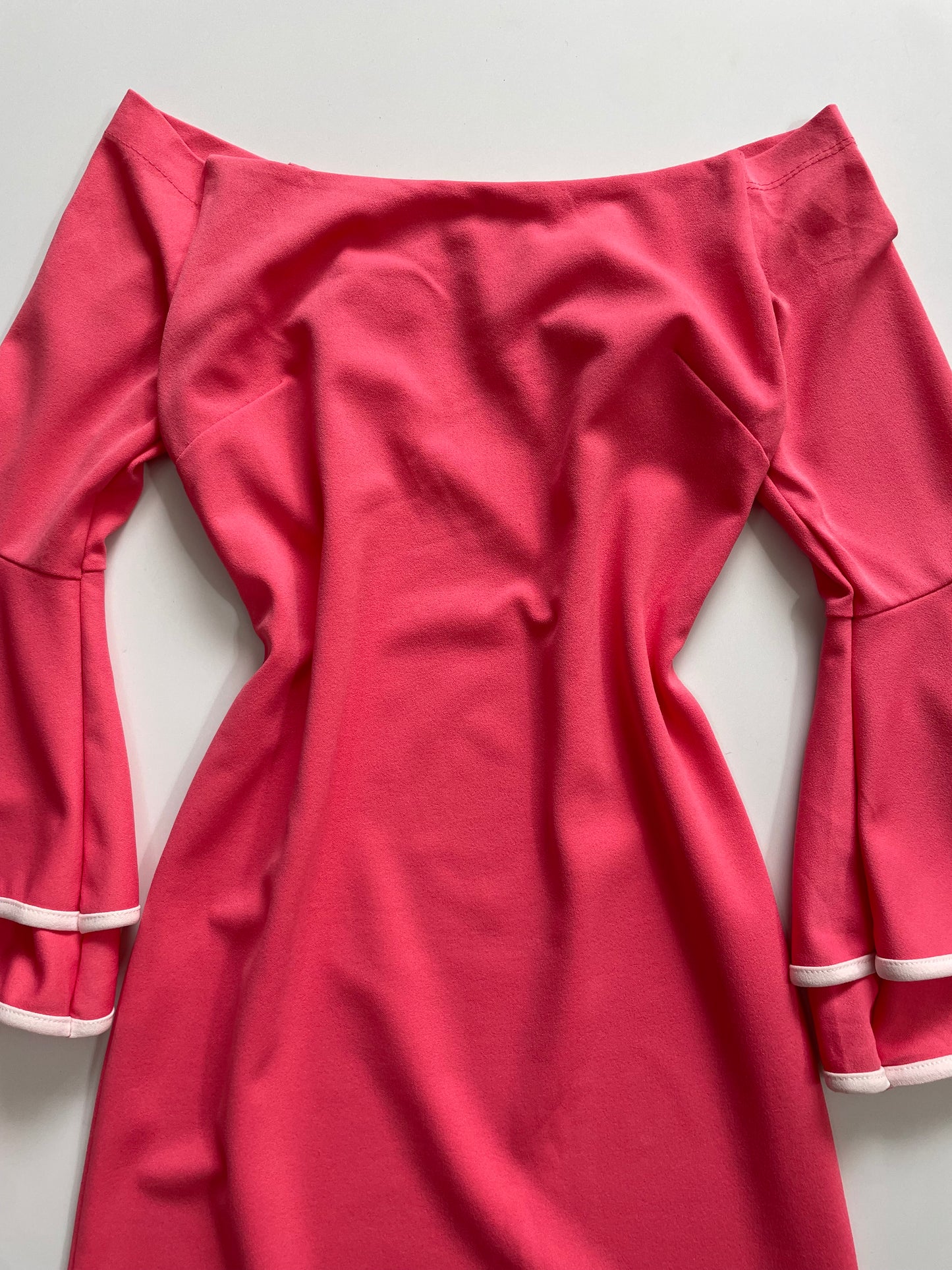 Dress-Bust 32