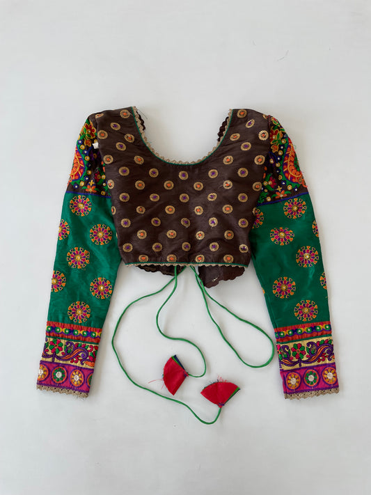 Desi Top-Bust 38
