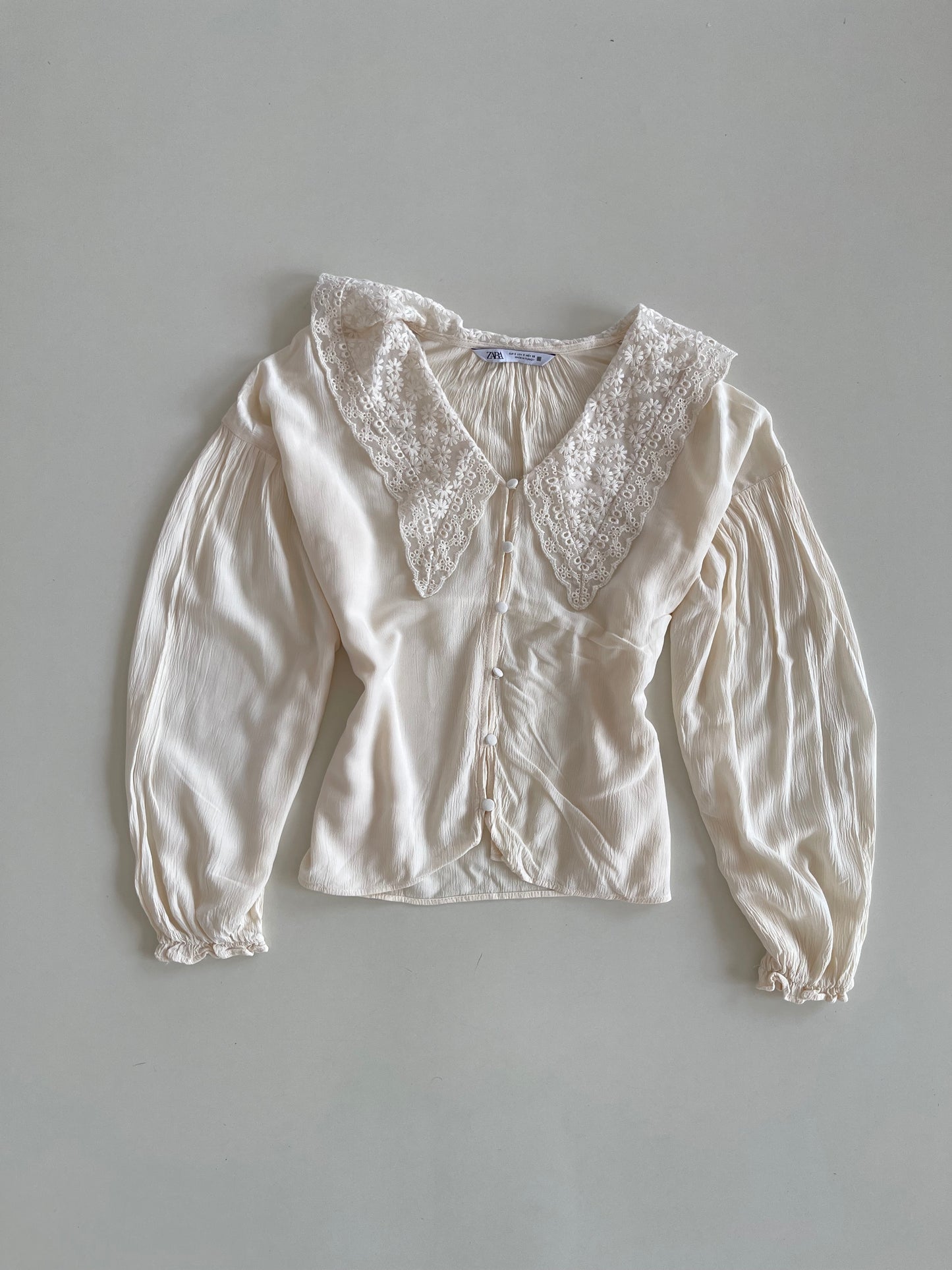 Zara Top-Bust 44