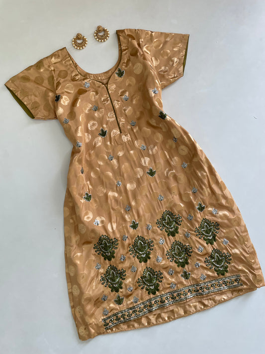 Embroidered Kurta-Bust 40