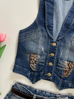 Load image into Gallery viewer, Only Denim Vintage Waistcoat - Bust 30 to 32
