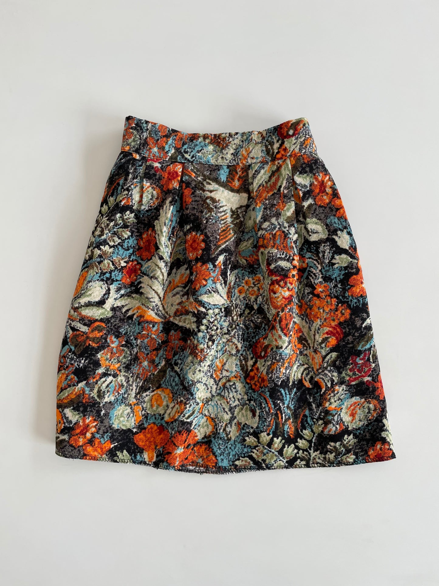 The Shew Vintage Skirt-Waist 26 to 28