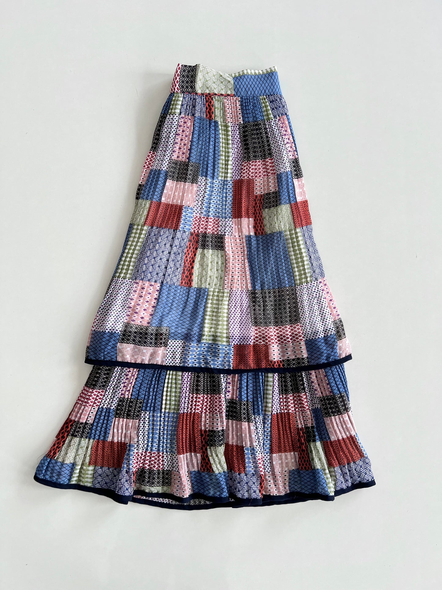 Vintage Ruffle Skirt-Waist 26 to 32