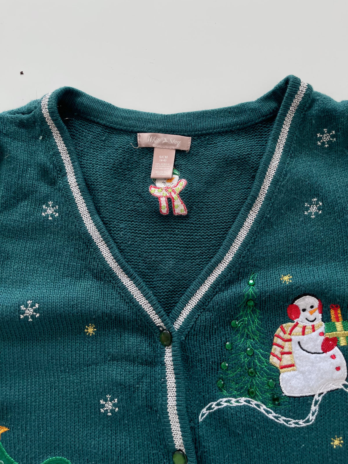 White Stag Embroidered Christmas Vest Sweater-Bust 44
