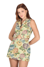 Load image into Gallery viewer, Tapestry Waistcoat (Brand New)
