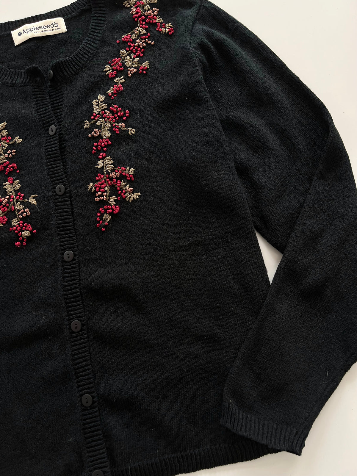 Appleseeds Embroidered Sweater-Bust 44