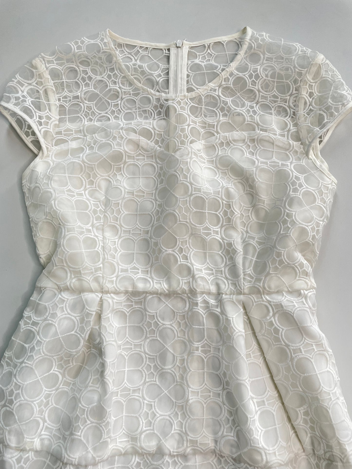 Dress-Bust 34