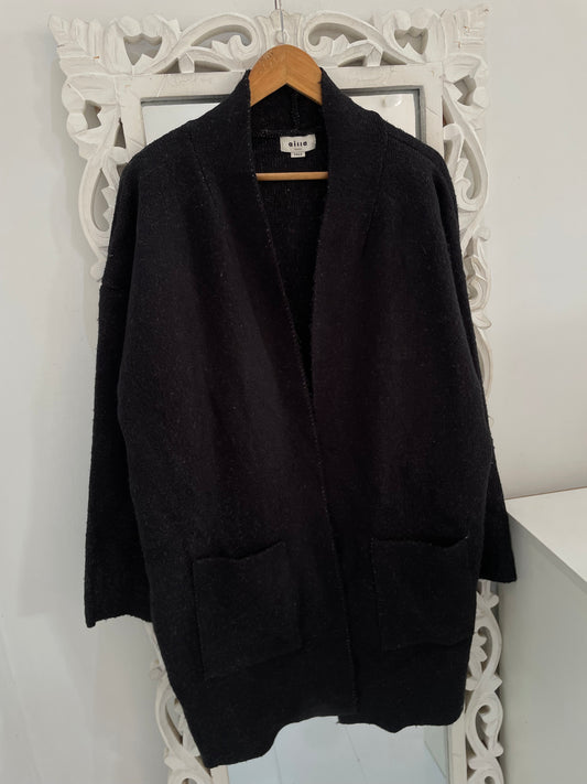 Ailla Shrug- Bust 48