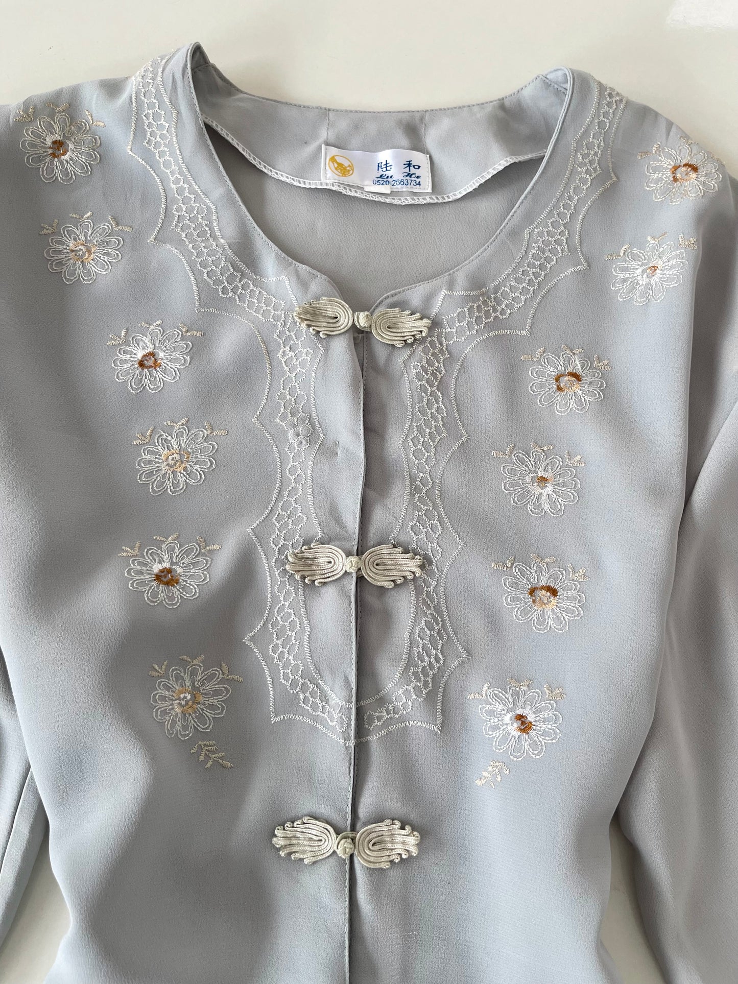 Chinese Embroidered Top-Bust 44