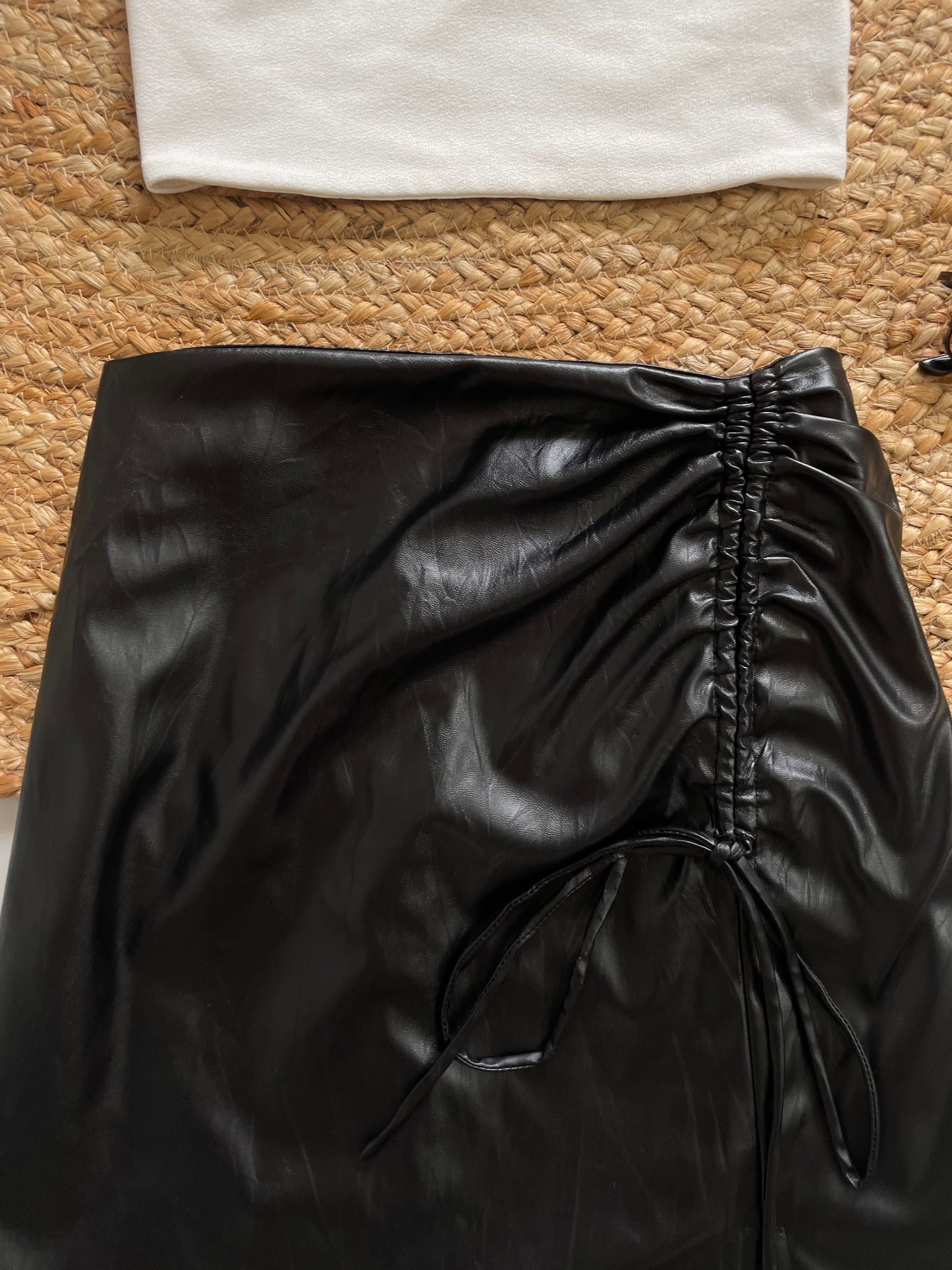 CIDER LEATHER SKIRT-WAIST 28