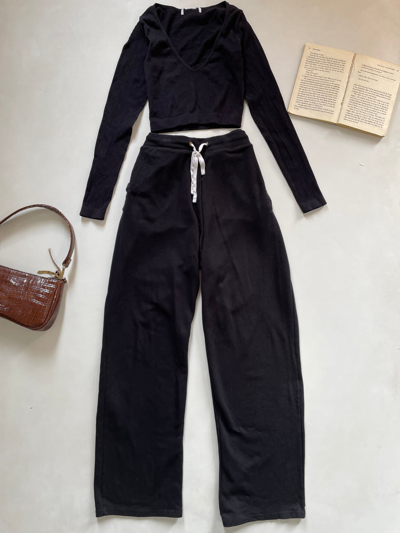 Old Navy Sweatpants-Waist 40 to 42