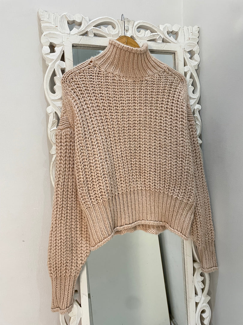 H&M Chunky Pinterest Sweater-Chest 48