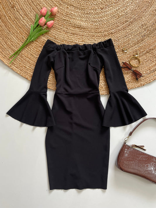 AMISU BLACK OFF SHOULDER DRESS - BUST 30 to 32