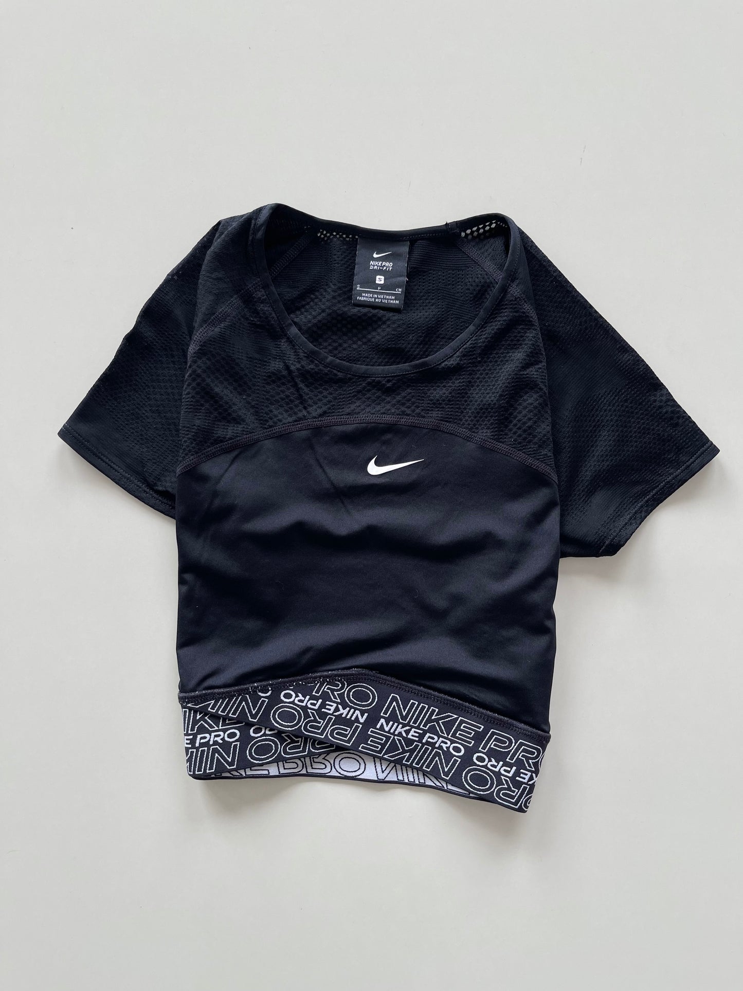 Nike Top-Bust 34 to 36