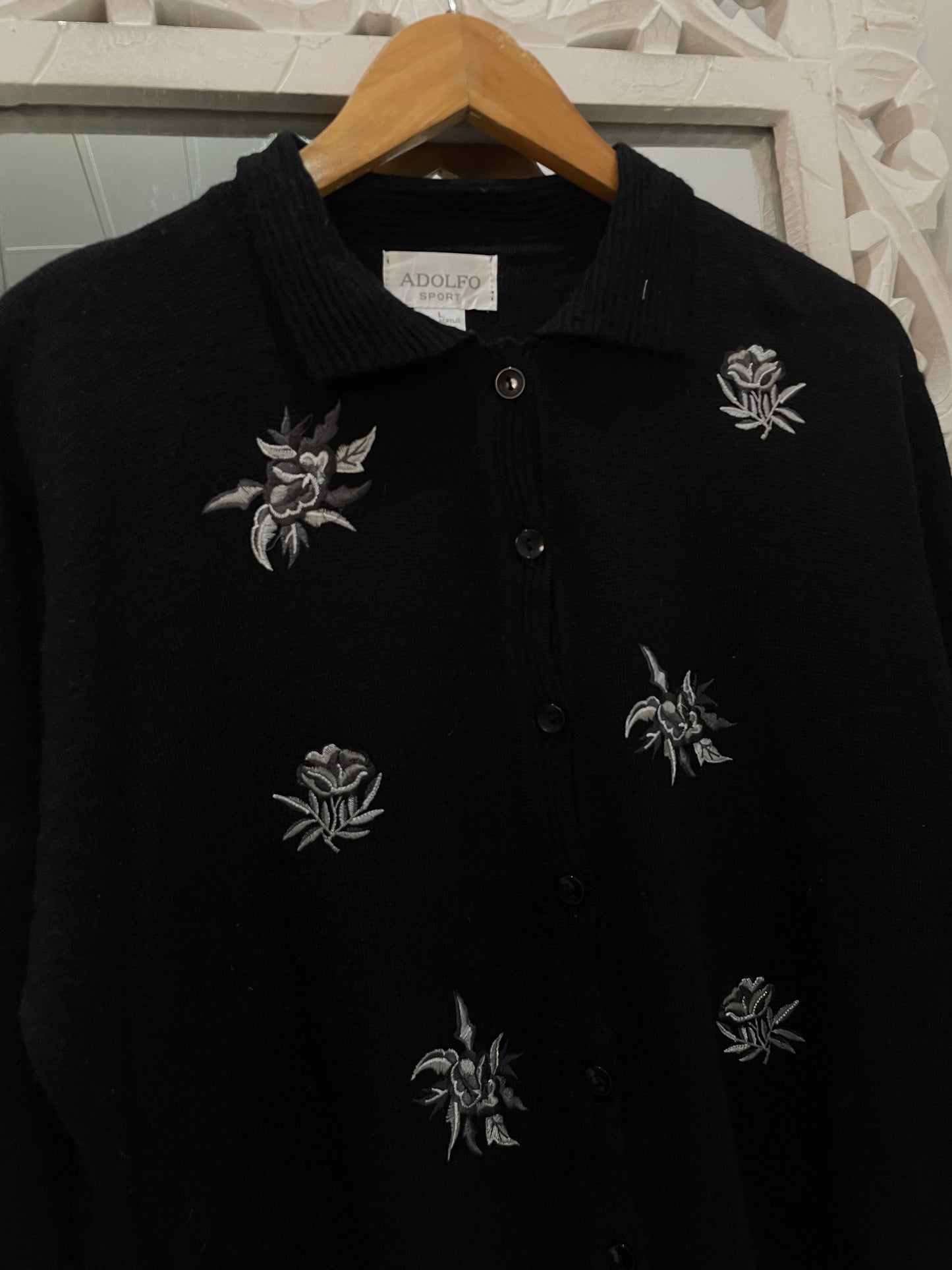 Embroidered Vintage Sweater-Bust 44