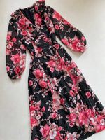 Load image into Gallery viewer, Pedrini Dress-Bust 44
