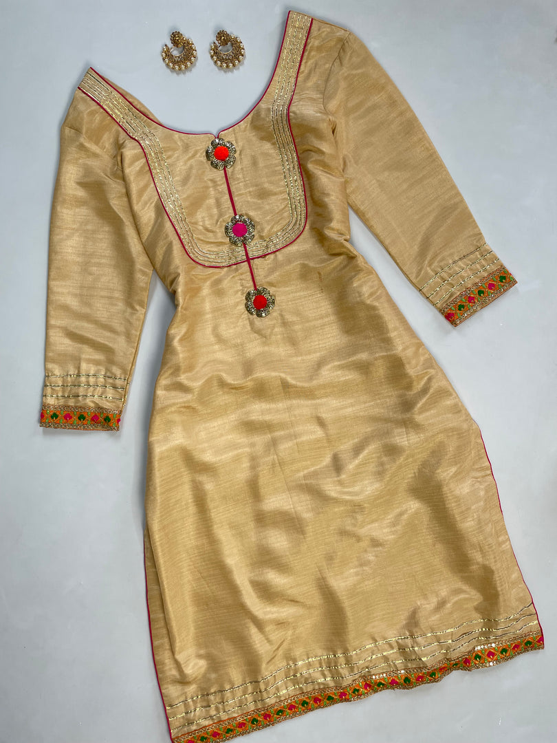 Flower Brooch Kurti-Bust 40