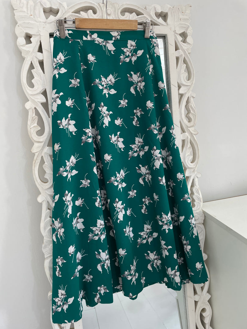 Leslie Fay Skirt-Waist 36