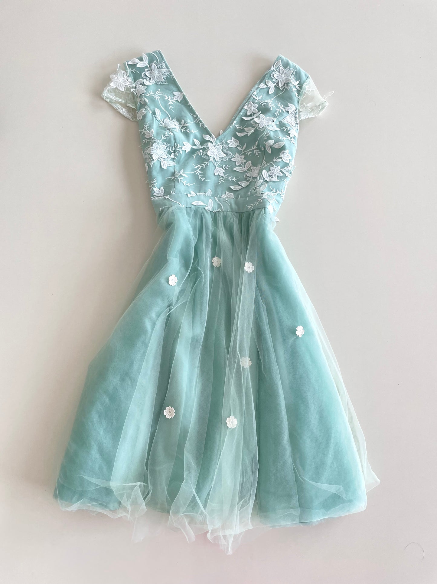 Chi Chi White Floral Embroidered Vintage Dress-Bust 42 to 44
