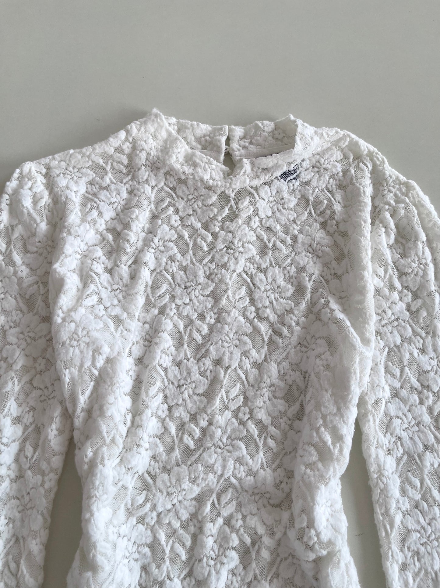 Rw & Co Sheer Lace Top-Bust 32 to 34