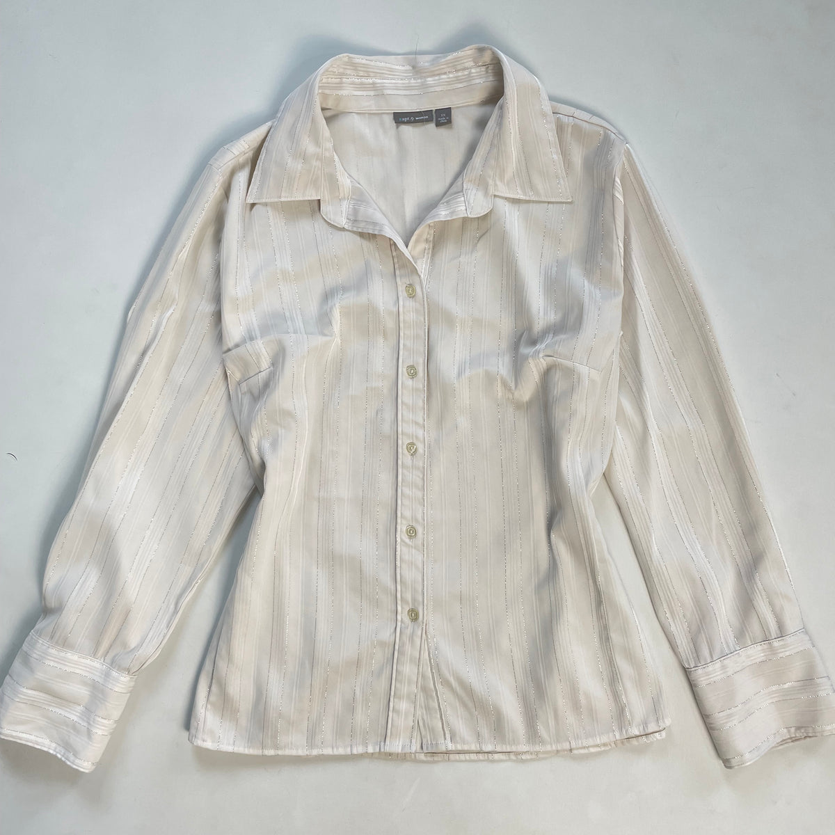 Apt'9 Shirt-Bust 48 – Outdated