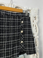 Load image into Gallery viewer, Tweed Skirt-Waist 24
