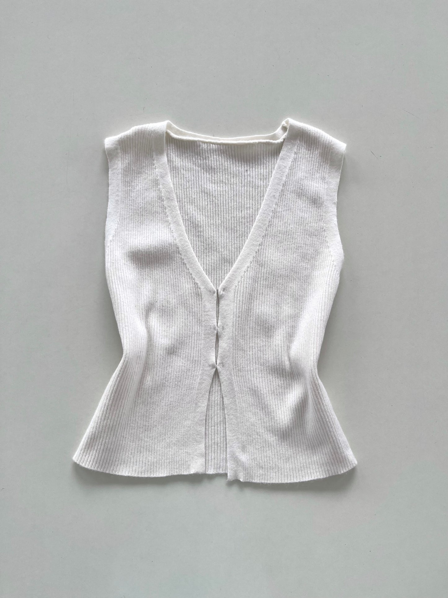 White Hooked Top-Bust 32 to 34
