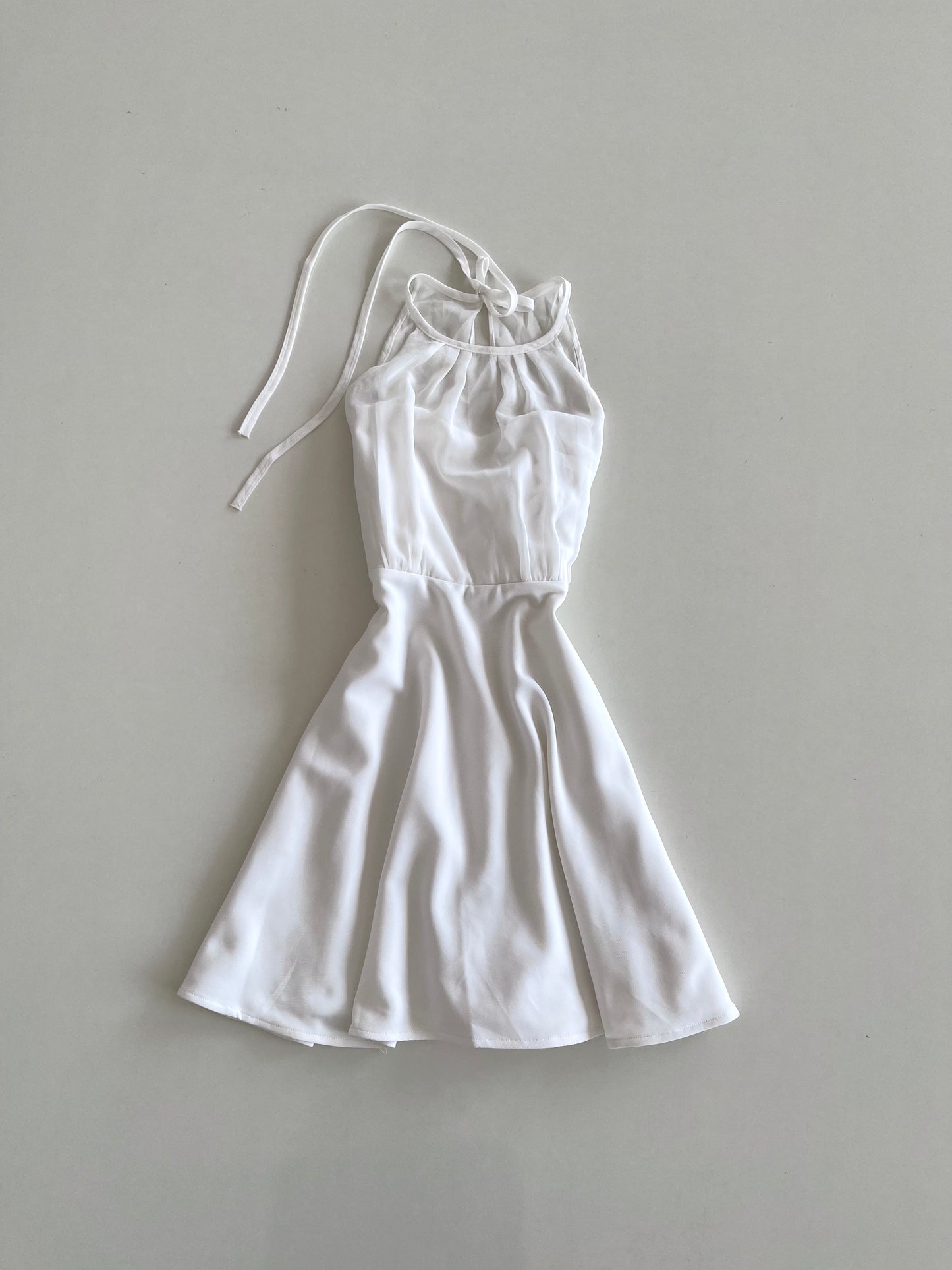 White Vintage Dress-Bust 30 to 32